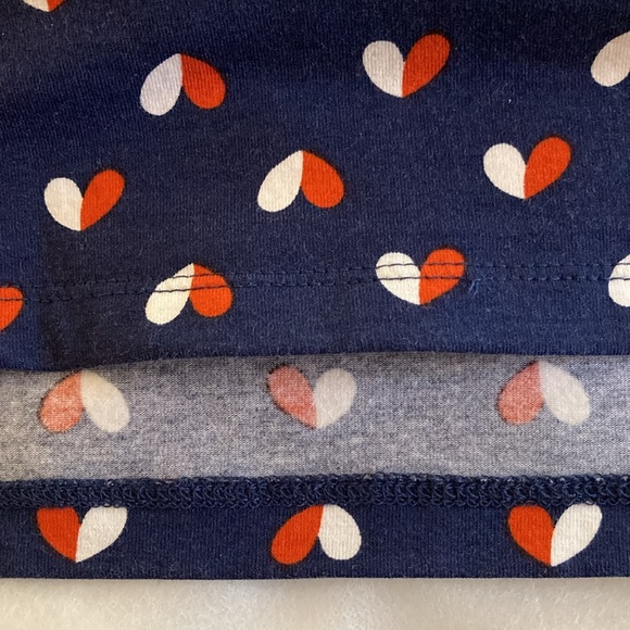 ANN TAYLOR Navy Red & White Heart Design Stretch Camisole - Size M. - Picture 7 of 12